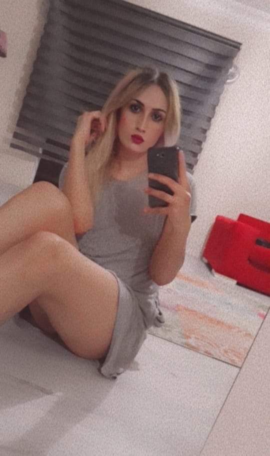 Seksi Bacak Şovlarıyla Azdıran Narlıdere Escort Hatun Selin