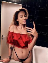 Cimcif ve Strapon Hizmeti Sunan İzmir Escort Bayan Derya