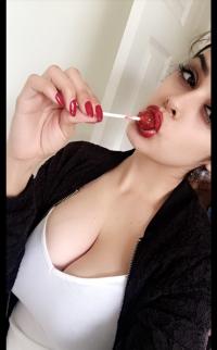 Üniversiteli Genç Hafif Balık etli Lolipop Hastasi  Eve Otele Gelen Escort